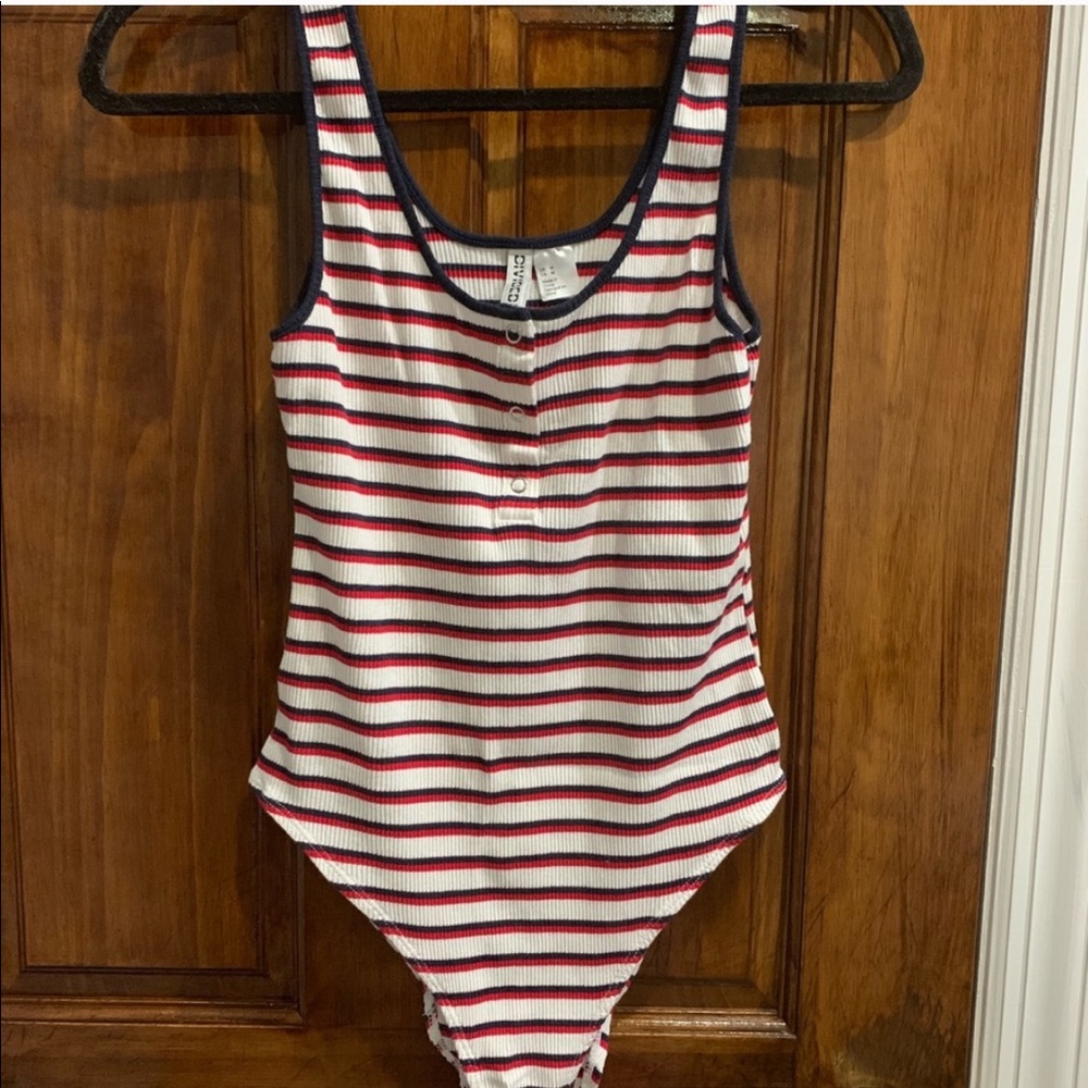Sleeveless stripped bodysuit